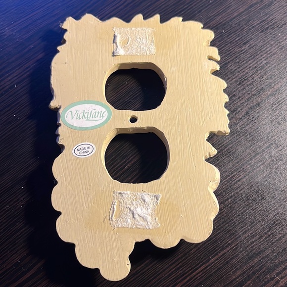 3D Vicki Lane ivy vine grape decorative wall double outlet plate - Picture 4 of 5